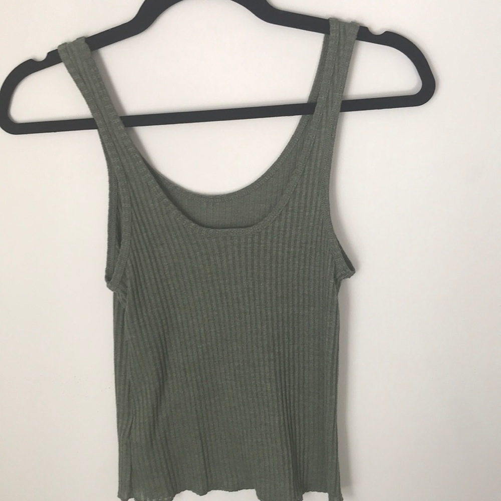 ✨ Topshop Green ribbed tank top ✨ - Picture 4 of 4